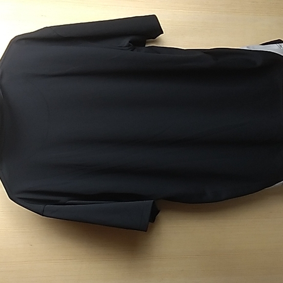 PGA Tour Men's XL Black & White 100% Polyester Golf Shirt - Picture 2 of 3